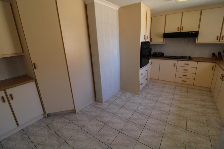 4 Bedroom Property for Sale in Denneoord Western Cape